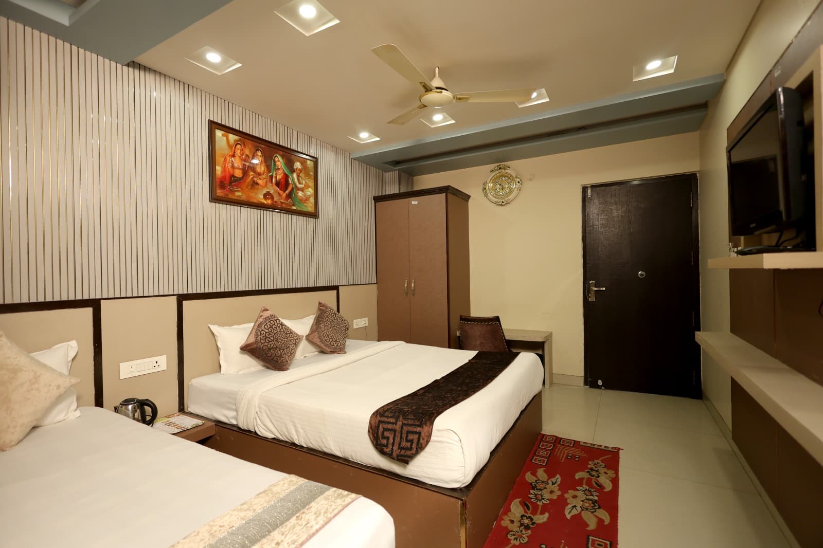 Family Duplex Grand Master Bed