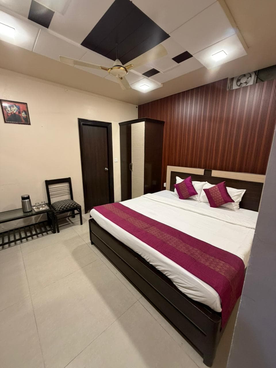 Deluxe Room Vanity and Shower